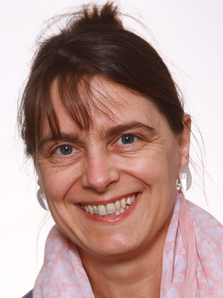 Carmen Klöss-Collmann